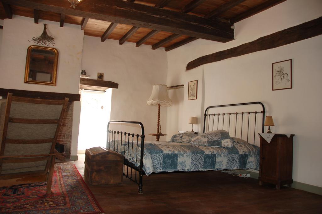 Auberge Lion D'Or Saint-Antonin Habitación foto
