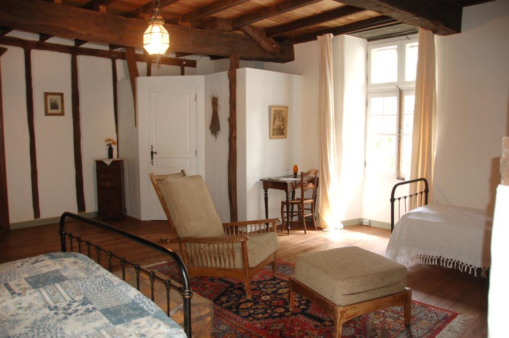 Auberge Lion D'Or Saint-Antonin Habitación foto