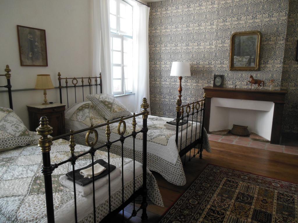 Auberge Lion D'Or Saint-Antonin Habitación foto