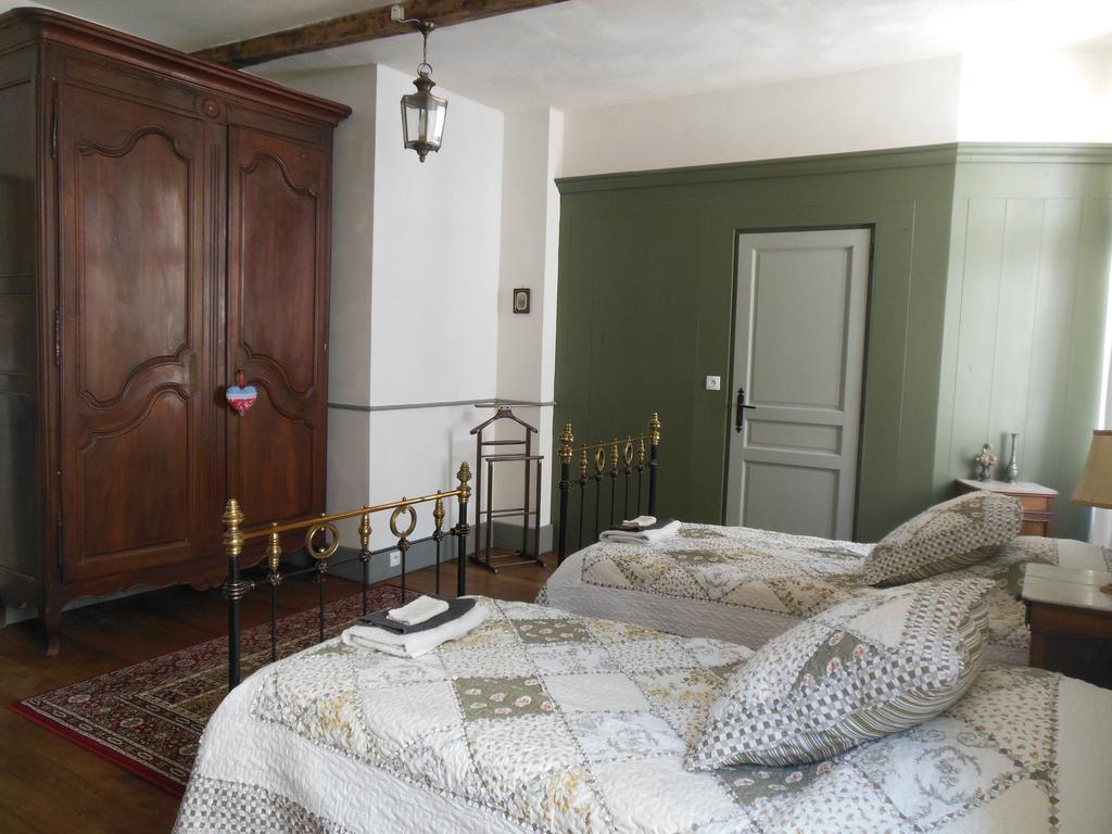 Auberge Lion D'Or Saint-Antonin Habitación foto
