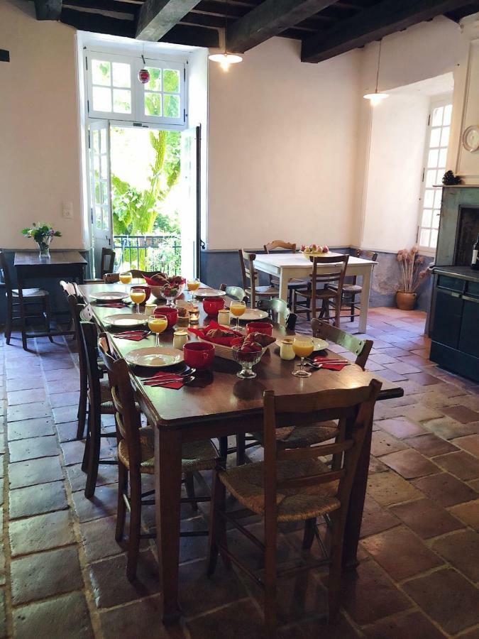Auberge Lion D'Or Saint-Antonin Exterior foto